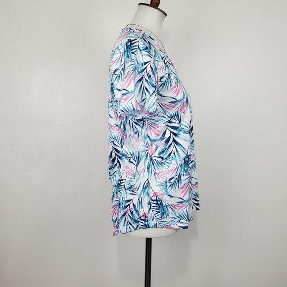 Reel Legends V-Neck Palm Leaf Pattern Short Sleeve Fishing Top, Size S - Picture 6 of 11